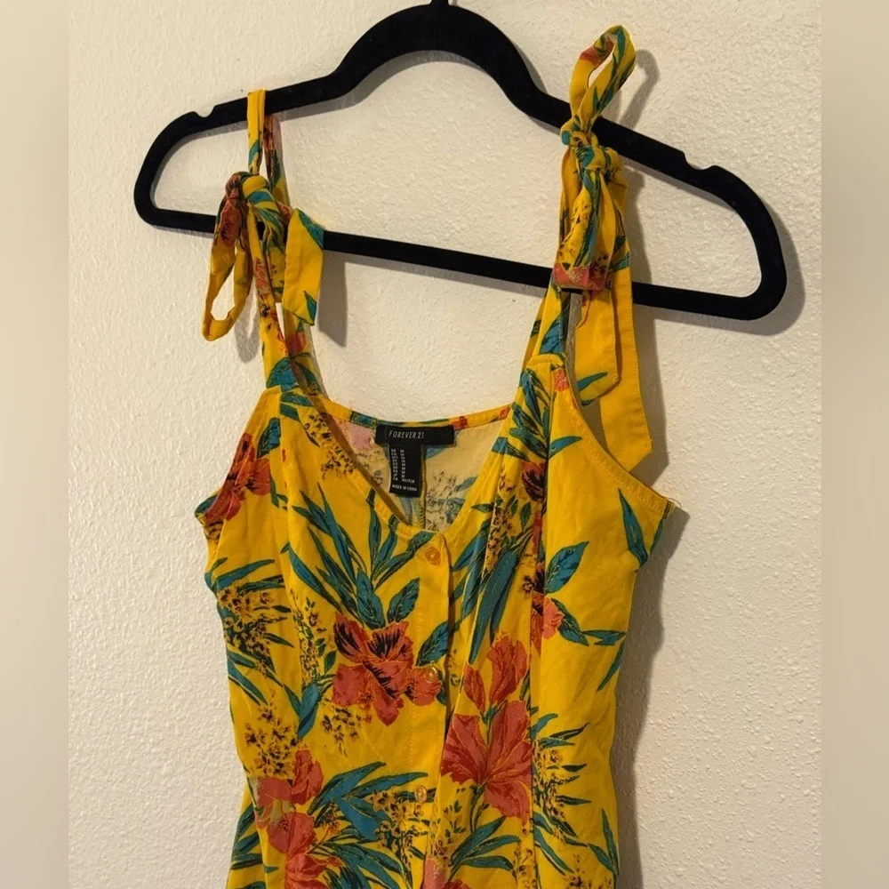 Forever 21 tropical yellow button up tank top size Medium - Picture 2 of 5